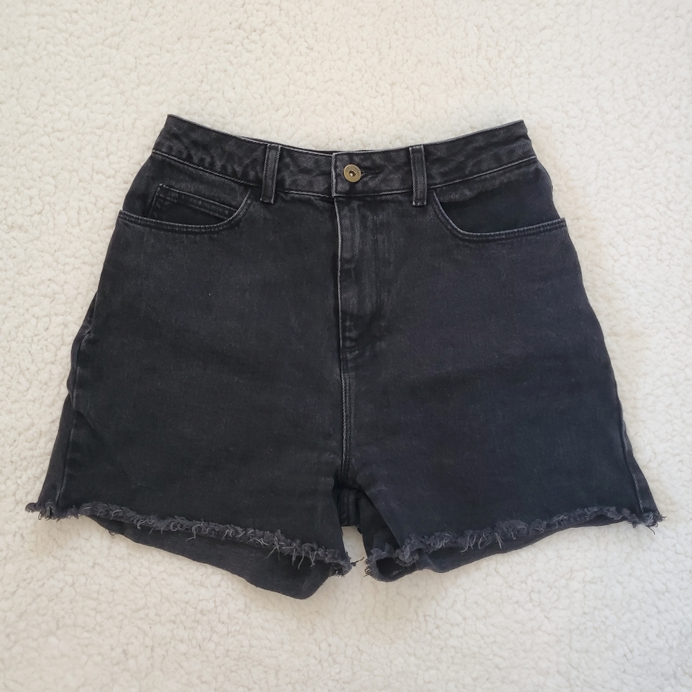 COLLUSION Mom Shorts
